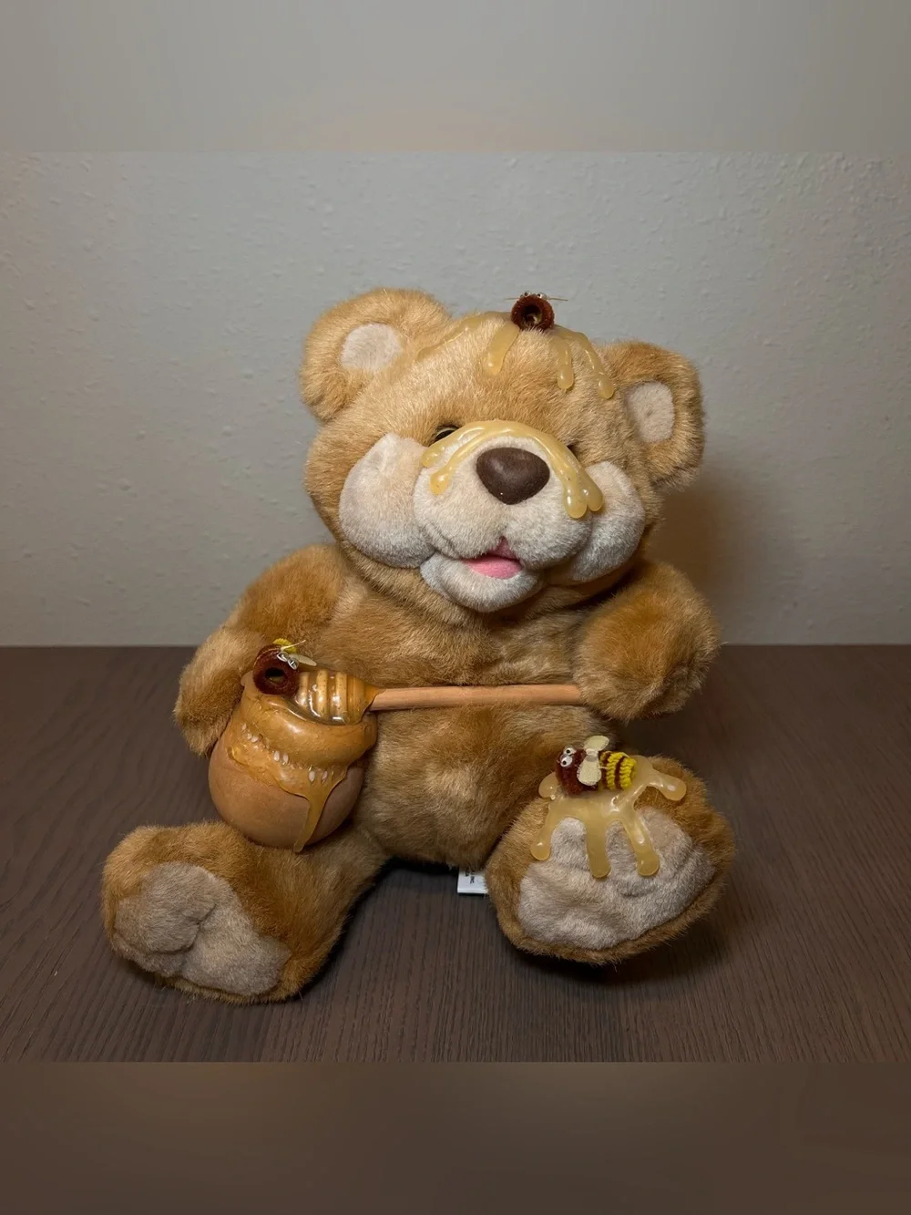 VINTAGE KELLYTOY HONEYBEE TEDDY BEAR MEL PLUSH DRIPPING HONEY POT STUFFED ANIMAL